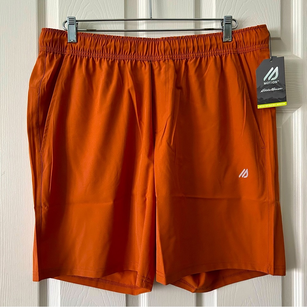 Men’s Eddie Bauer Motion Shorts NWT